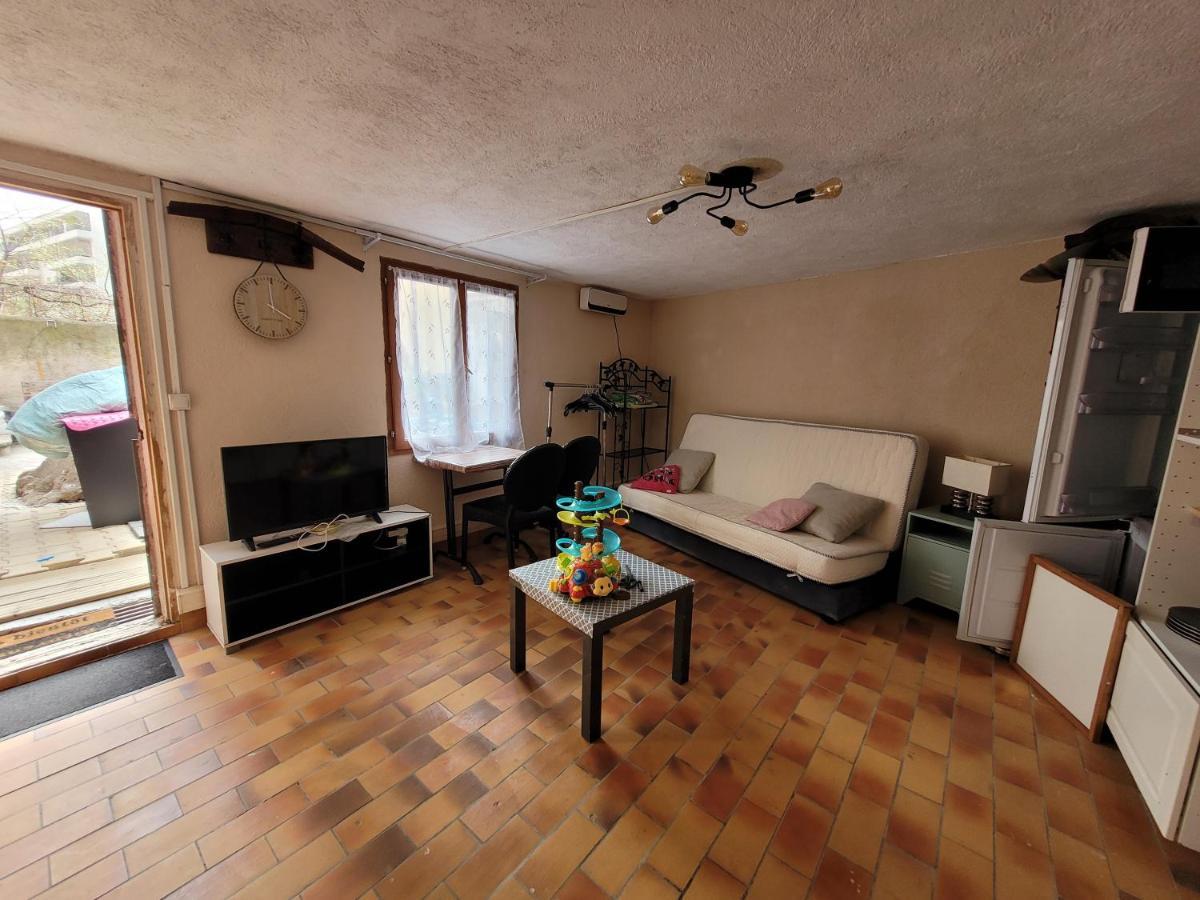 Superbe Studio Proches Toutes Commodites Place Du Marche De St Roch Apartment Nisa Exterior foto