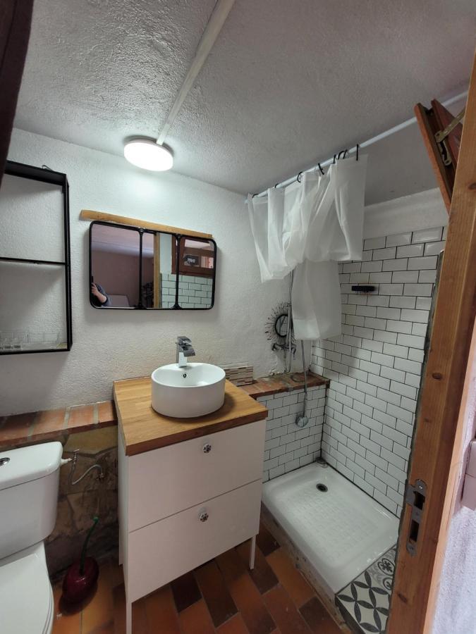 Superbe Studio Proches Toutes Commodites Place Du Marche De St Roch Apartment Nisa Exterior foto